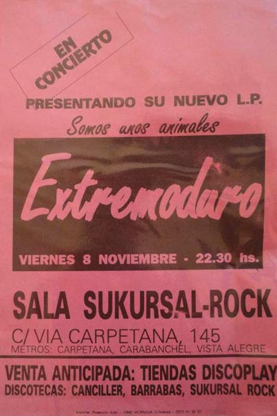 carteles y anuncios