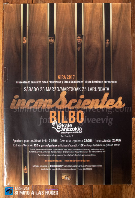 carteles y anuncios