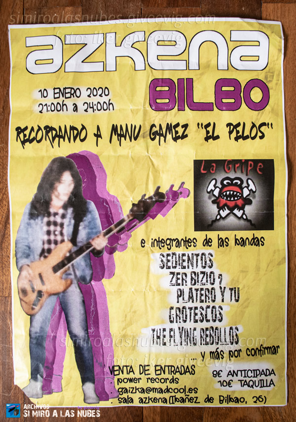 carteles y anuncios