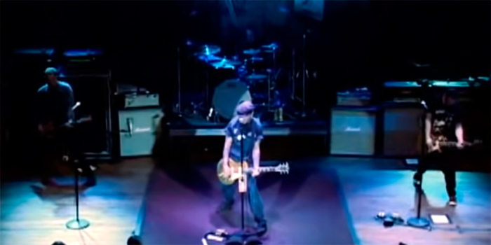 Social Distortion live in Orange County 2003 video capture