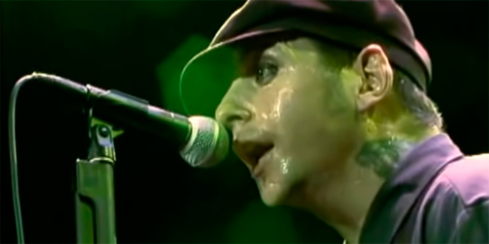 Social Distortion live in Orange County 2003 video capture Social Distortion live in Orange County 2003 video capture