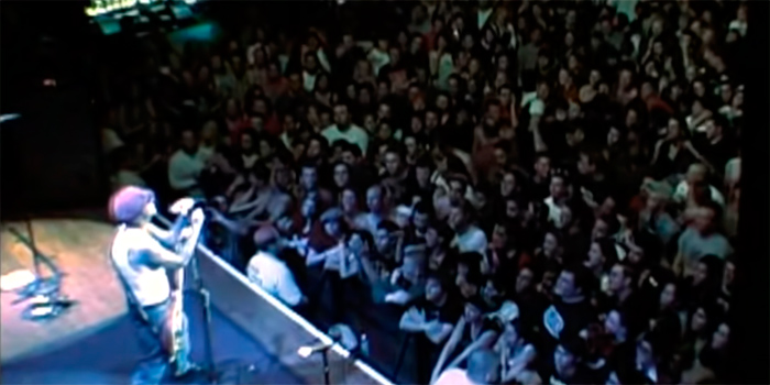 Social Distortion live in Orange County 2003 video capture Social Distortion live in Orange County 2003 video capture