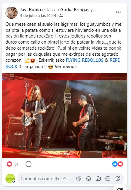 Set list arrugado, con el listado de canciones que la banda tocó en directo.