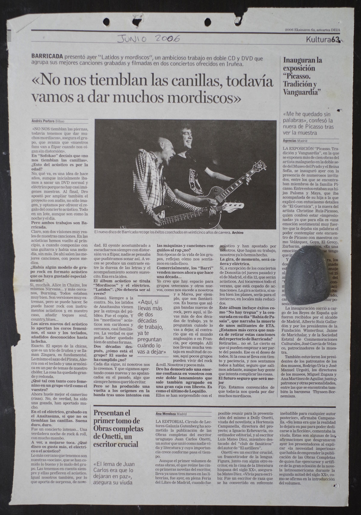 Entrevista a Barricada en Deia, año 2006 Recorte de prensa fotografiado en donde se puede leer la entrevista